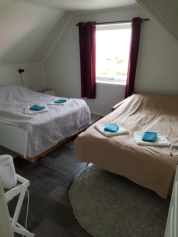 1 Room In The Yellow House, Close To Airport & Lofoten Evenskjer Buitenkant foto